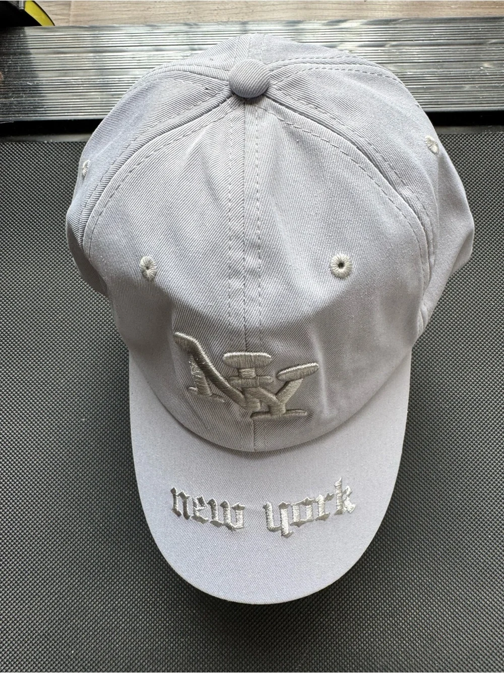 Neutral Light Gray 'New York' Embroidered Baseball Cap